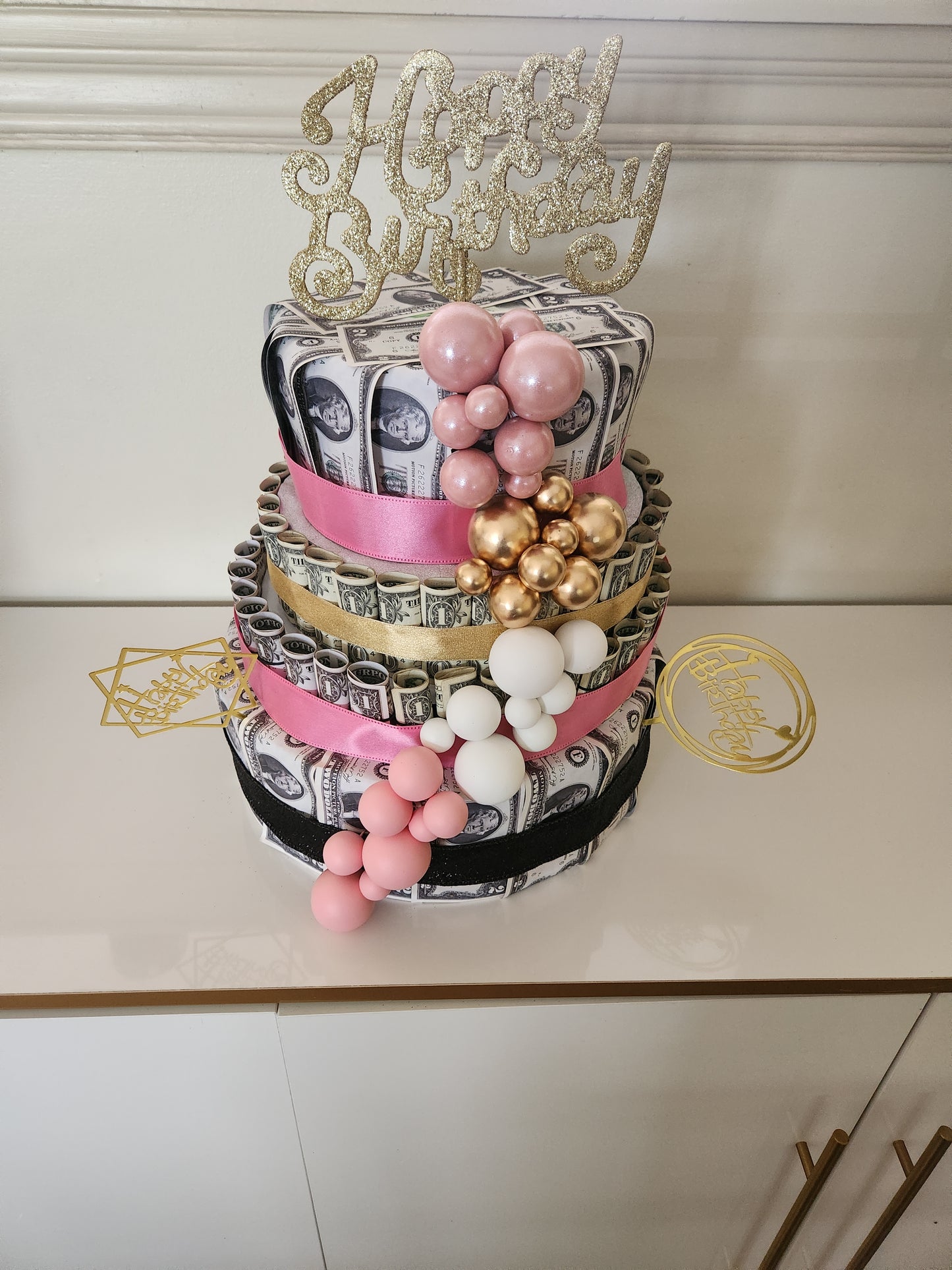 $450 4 tier money cake (THE CASH AMOUNT IS INCLUDED IN PRICE)