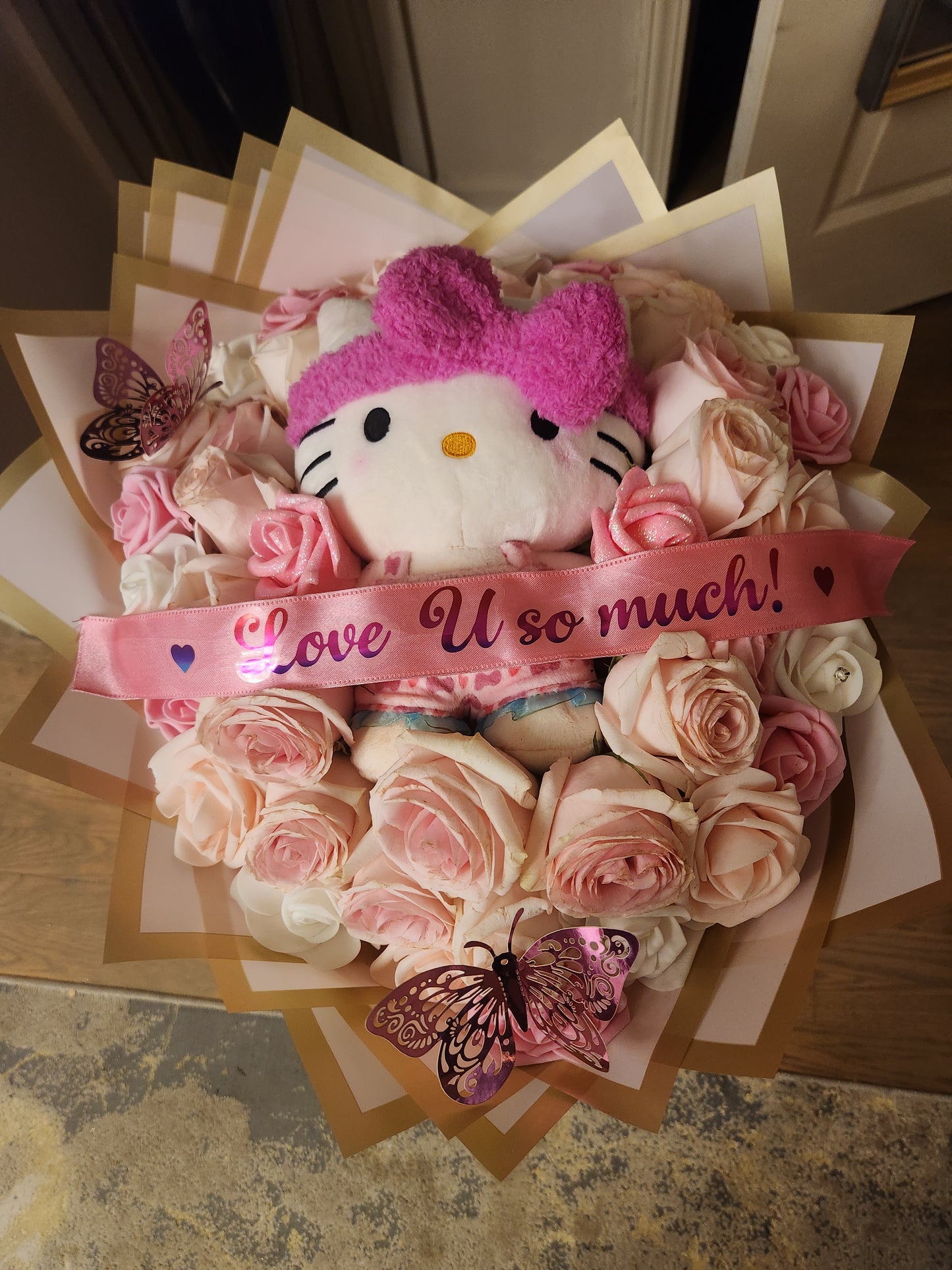 Hello Kitty in Bloom