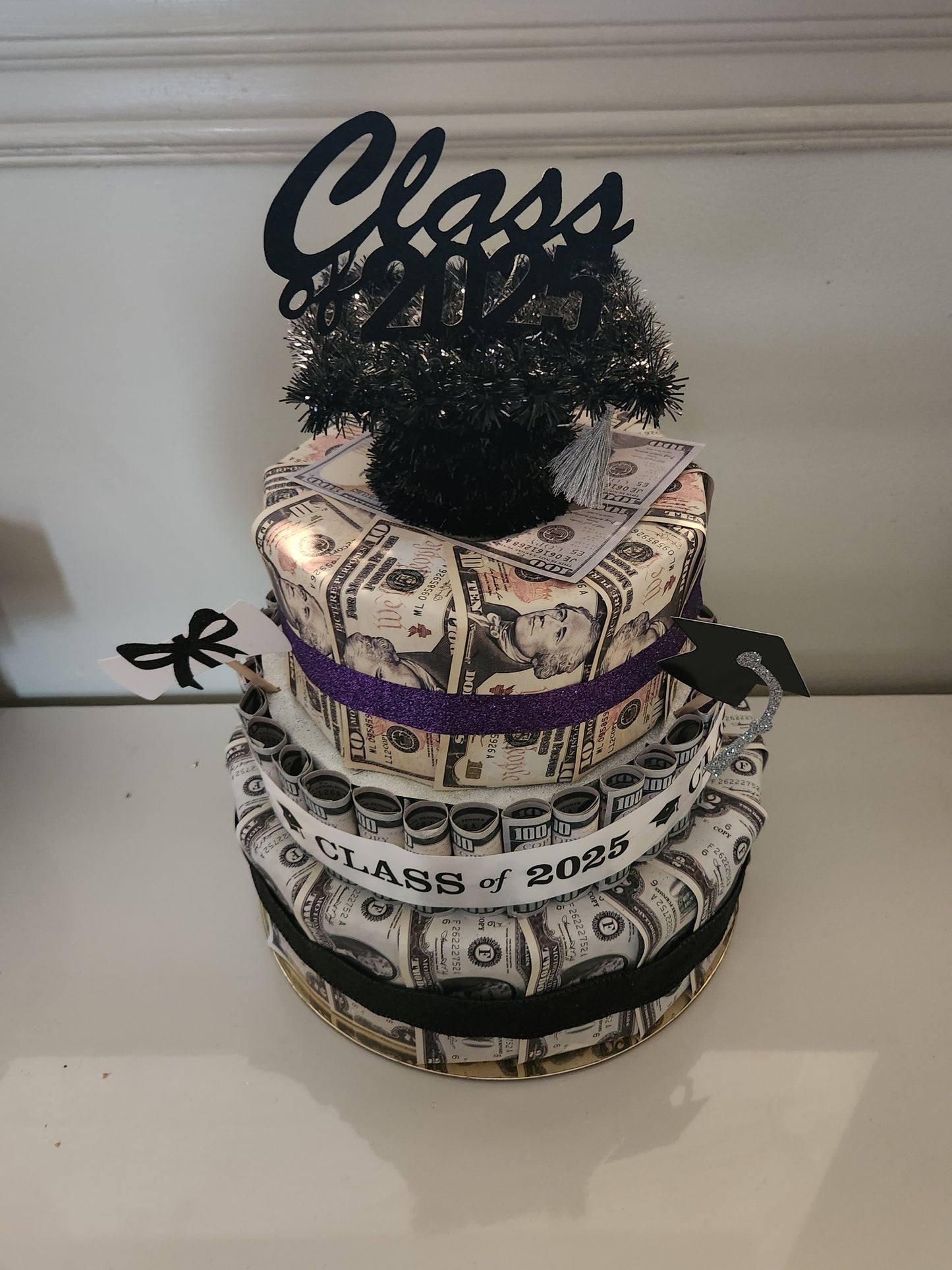 $150 3 tier money cake (MONEY IS INCLUDED WITH THE TOTAL PRICE)