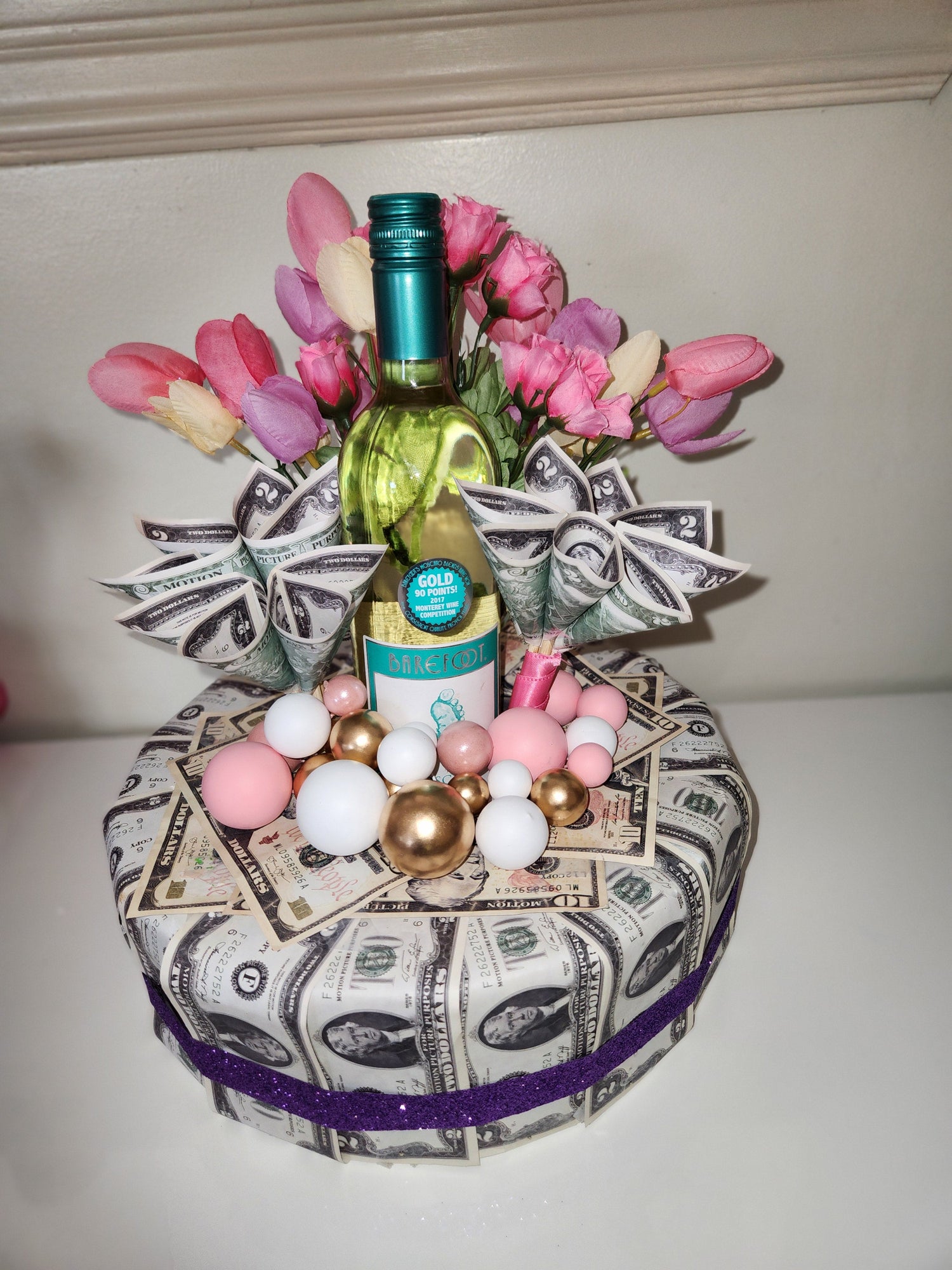 Beverage  money cake (Non-edible)