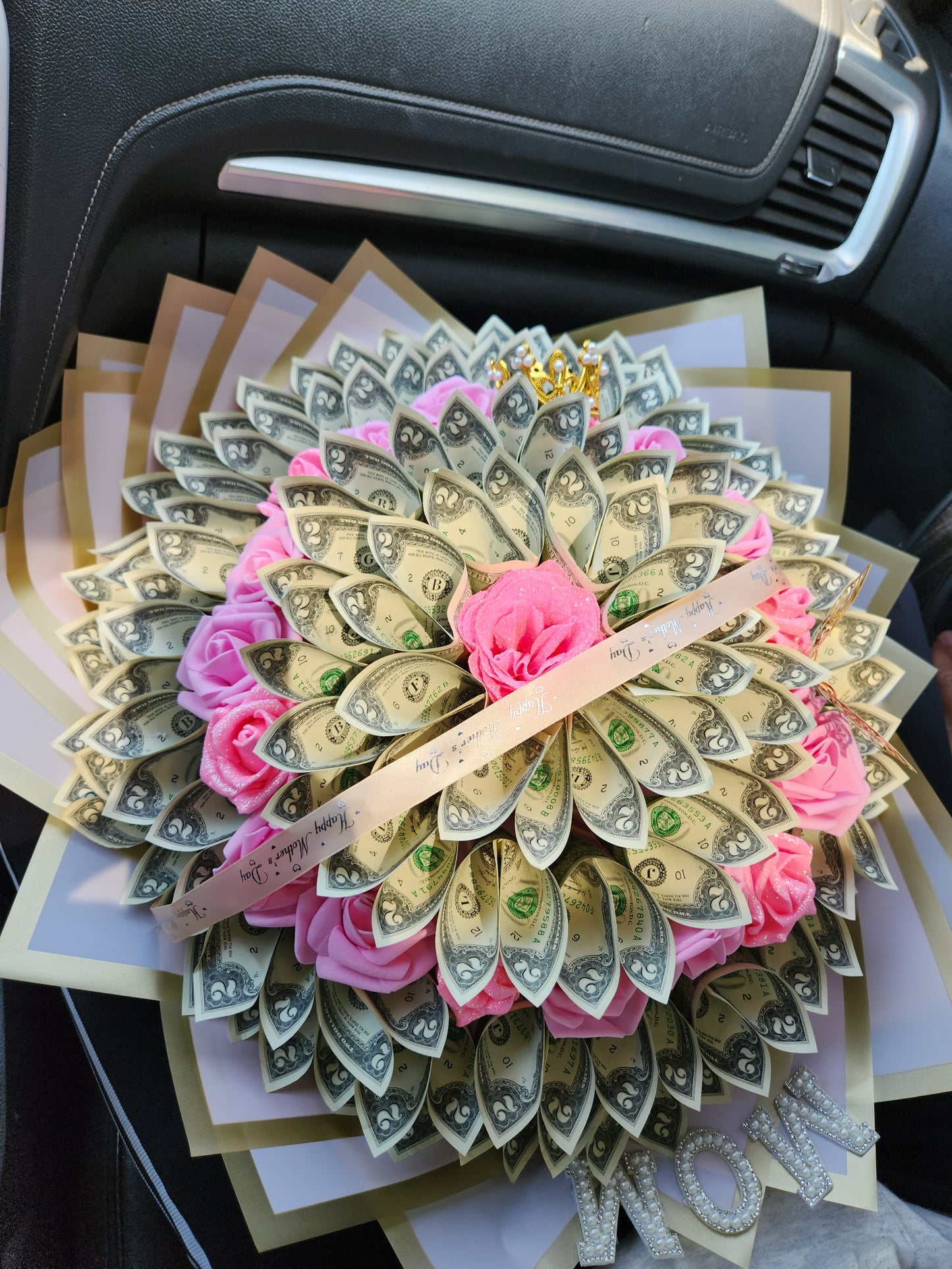 $150 Money Bouquet(MONEY IS INCLUDED WITH THE TOTAL PRICE)